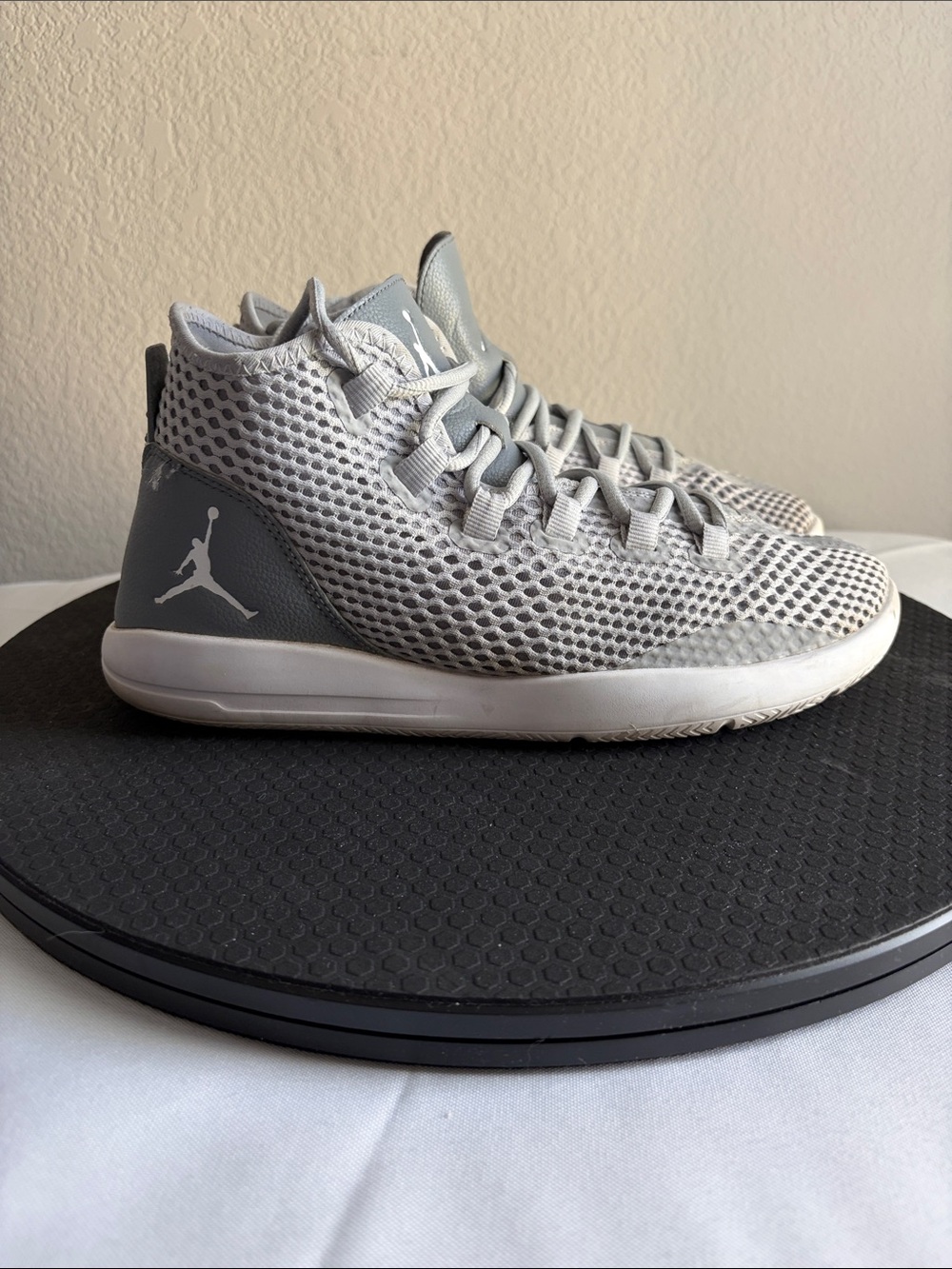 Air Jordan Reveal Men’s Mid-Top Sneakers- Arctic Grey/White
